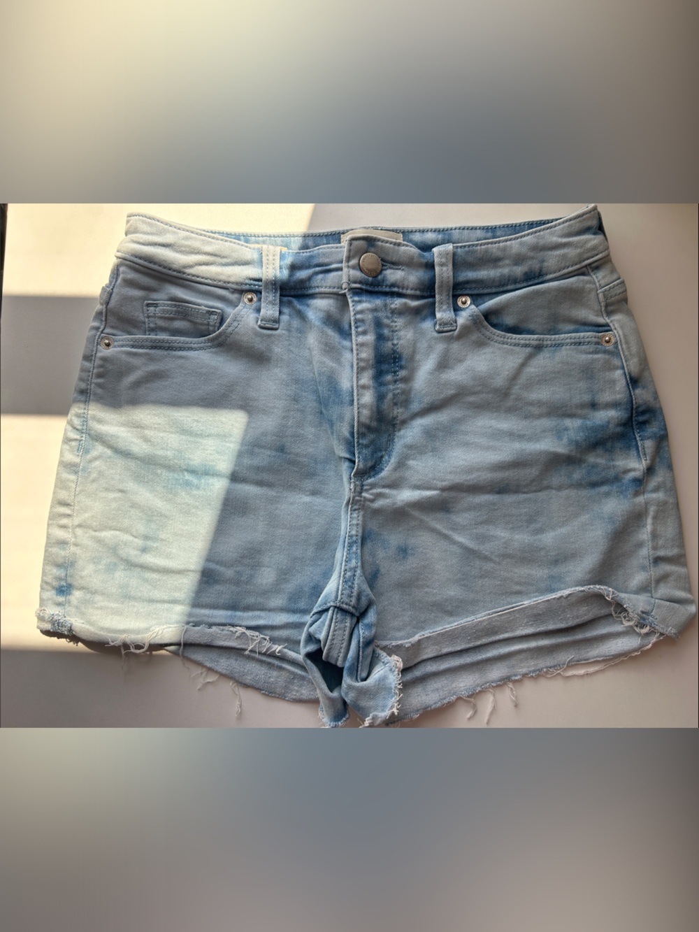 Universal Thread Light Wash High-Rise Denim Shorts
